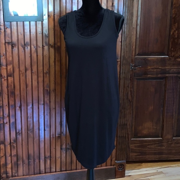 Old Navy Dresses & Skirts - EUC Old Navy small black dress